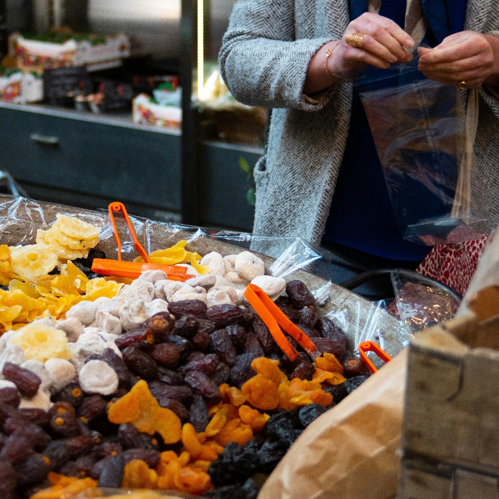 Kurma (Sumber gambar: Unsplash/john crozier)