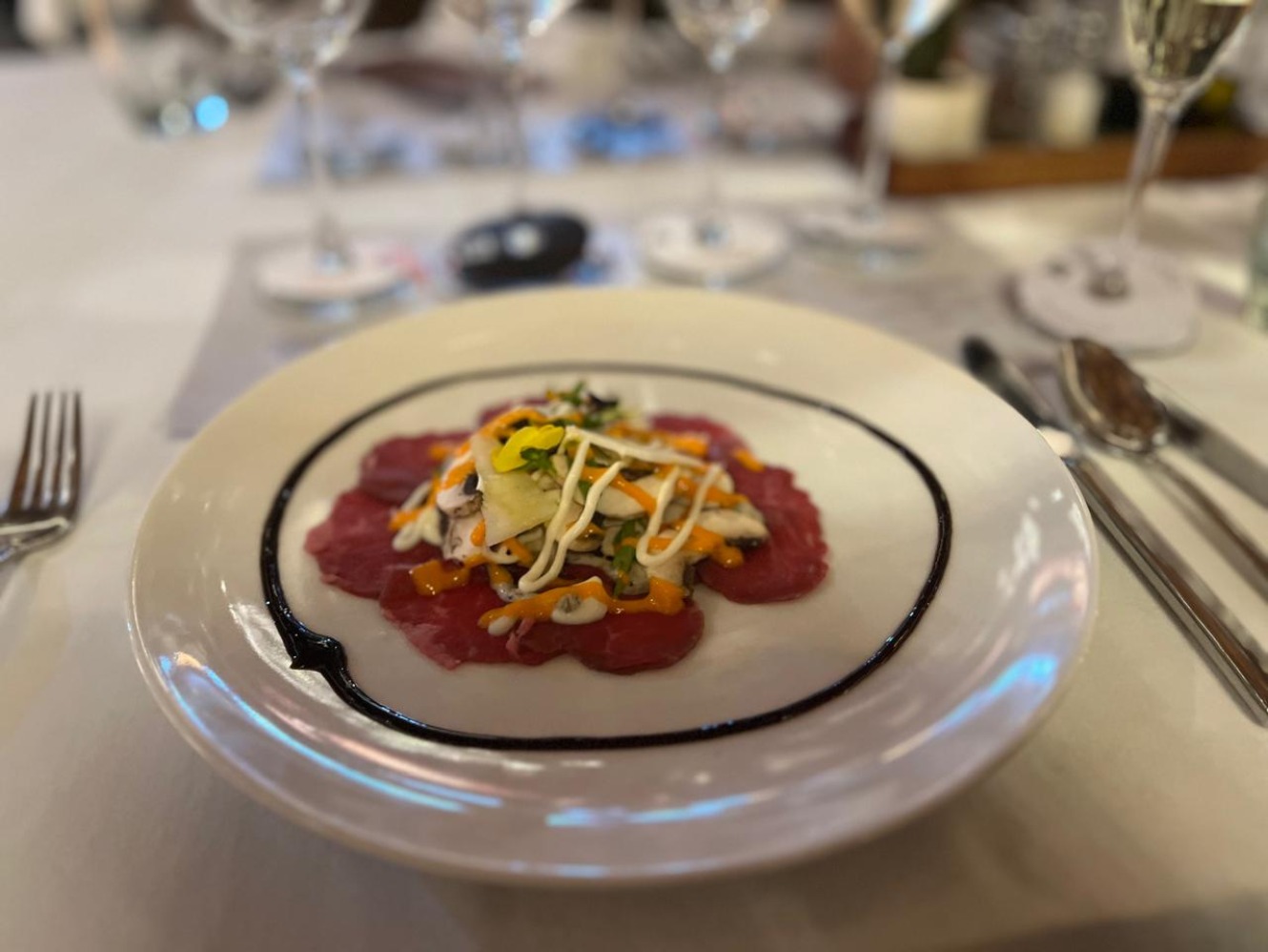 Carpaccio di Manzo, Casa Cuomo Ristorante (Sumber gambar: Indah Permata Hati/Hypeabis.id) Carpaccio di Manzo, Casa Cuomo Ristorante (Sumber gambar: Indah Permata Hati/Hypeabis.id)