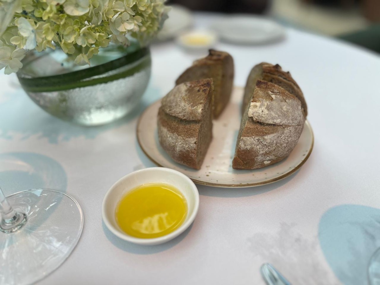 Menu sourdough ERRE & Urrechu (Sumber gambar: Indah Permata Hati/Hypeabis.id) Menu sourdough ERRE & Urrechu (Sumber gambar: Indah Permata Hati/Hypeabis.id)