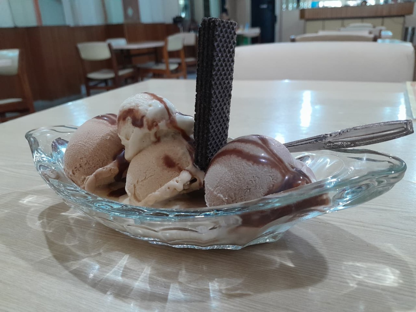 “Tropic: Ice Cream Palace” (Sumber gambar: Chelsea Venda/Hypeabis.id) “Tropic: Ice Cream Palace” (Sumber gambar: Chelsea Venda/Hypeabis.id)