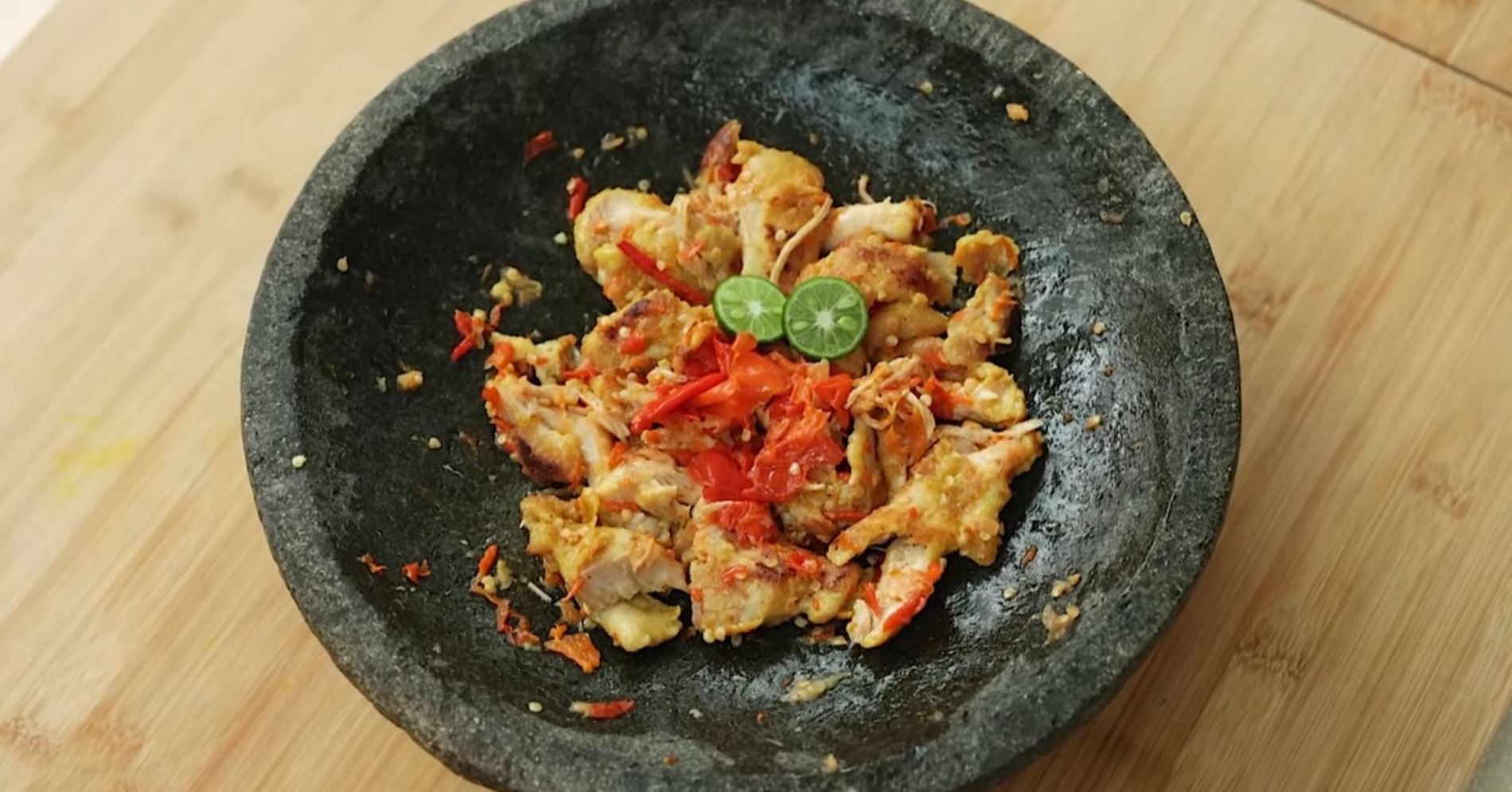 Resep Ayam Geprek Tanpa Goreng Ala Chef Devina Hermawan, Lebih Sehat buat Keluarga