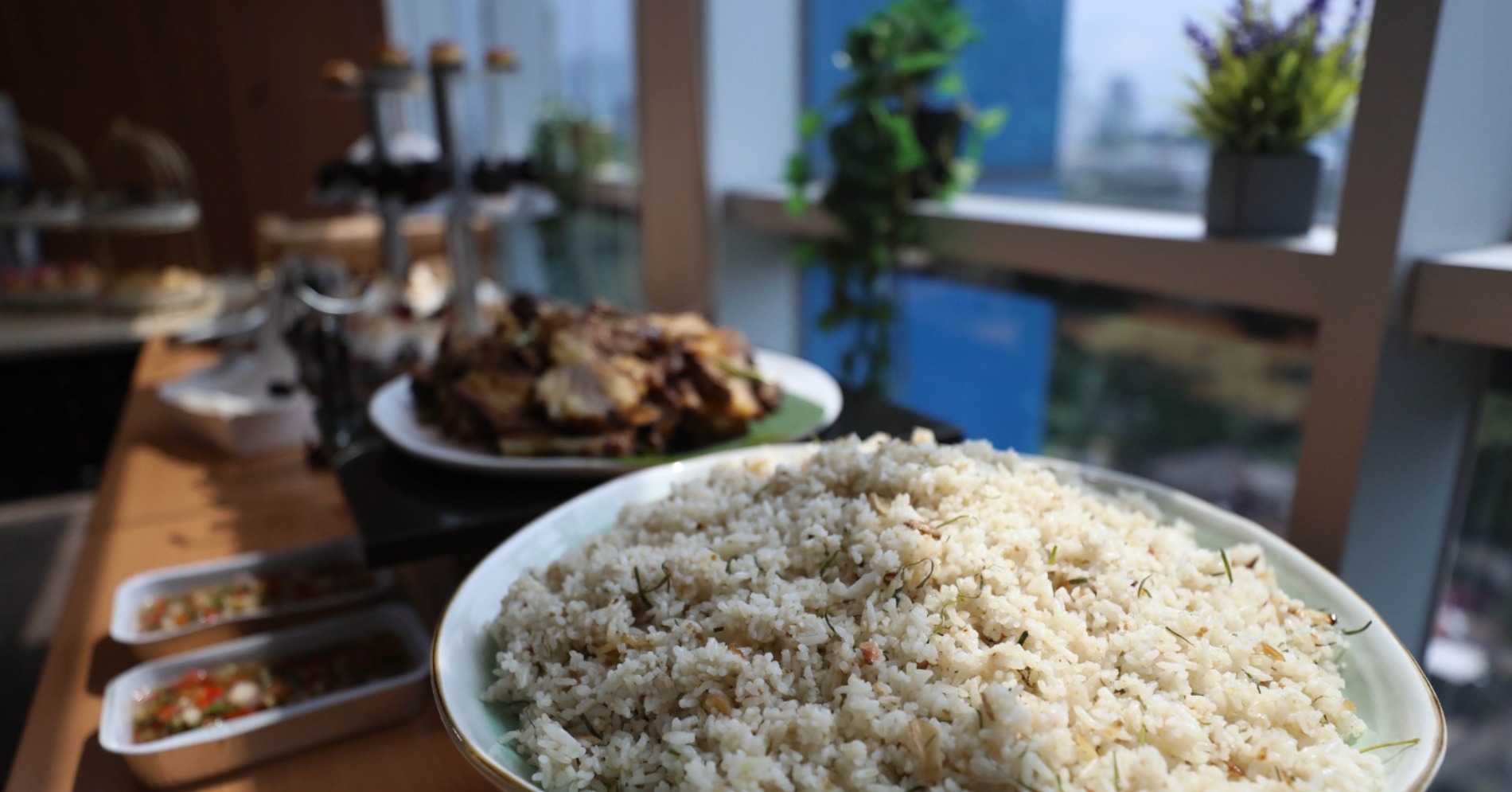 Ragam Paket Bukber di Hotel Jaringan Accor, Kambing Guling hingga Masakan Peranakan