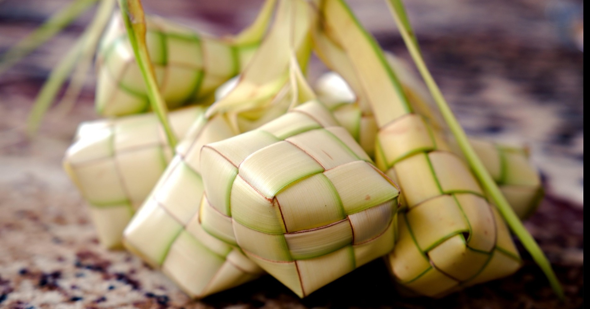 Cara Membuat Ketupat Lebaran yang Lembut dan Kenyal